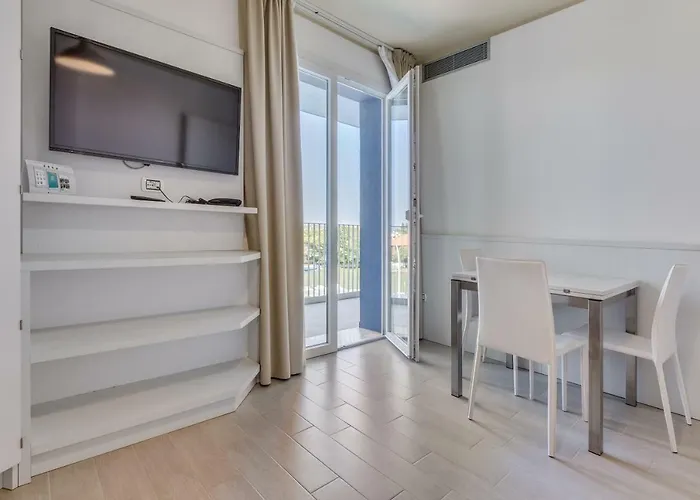 Ambassador Lejlighed *